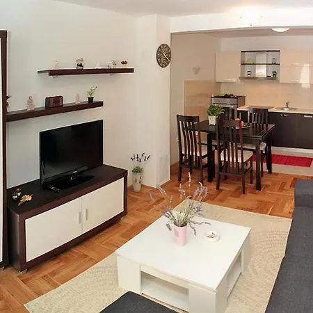 Apartment Central City